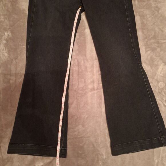 Veronica Beard Black Carson Ankle Flare High Rise Jeans Size 32 - Picture 11 of 16